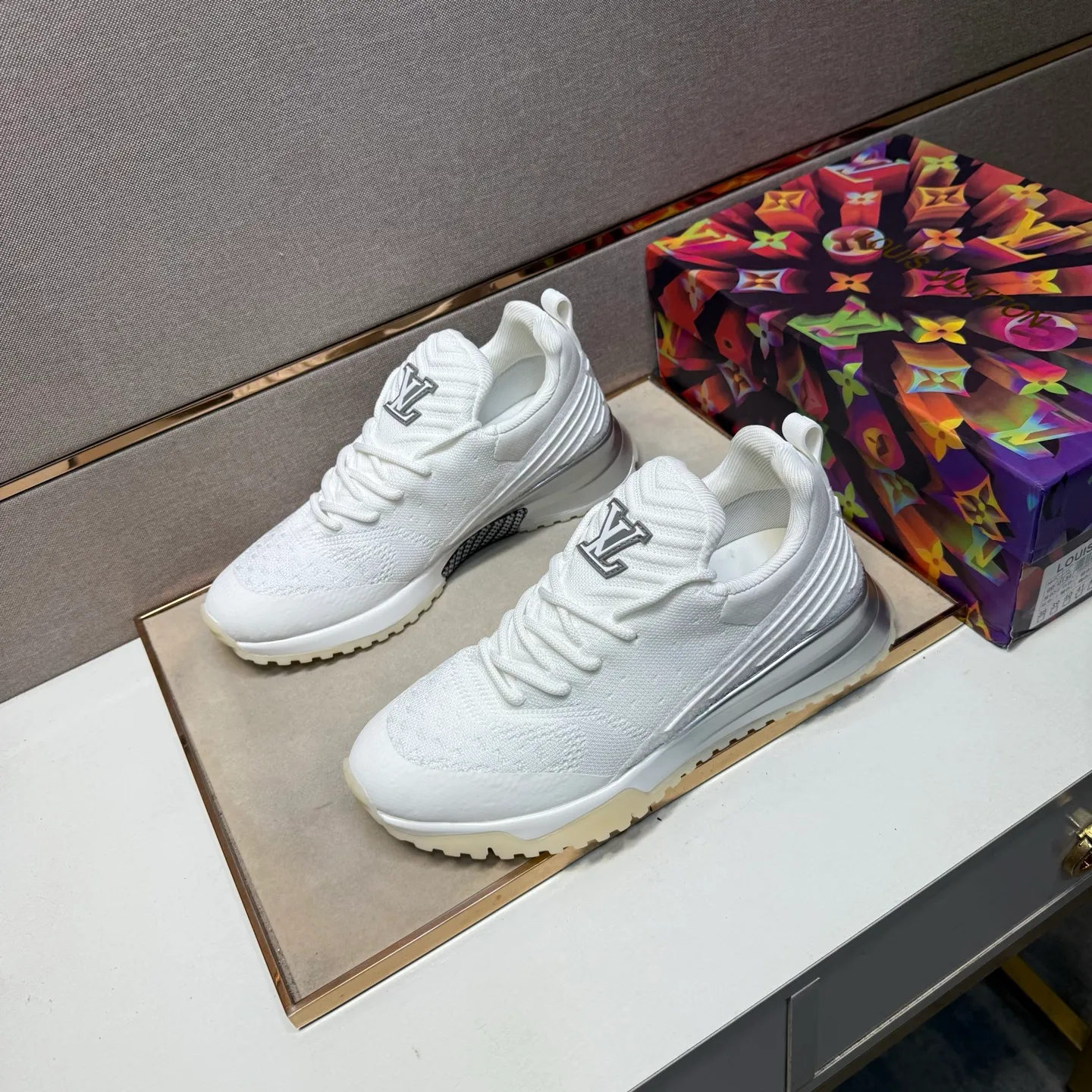⬛️Men's shoes 💰p480 [LV～] Men's casual shoes 2025z cabinet sales simultaneously 🔶Size: 38-44 #️⃣ 🔷4 colors🔜The upper is made of multi-material splicing➕Mesh lining, comfortable and breathable, sole: original comfortable and wear-resistant outsole, ⚠️real thing📱photographed🎬real thing is better📢📢📢